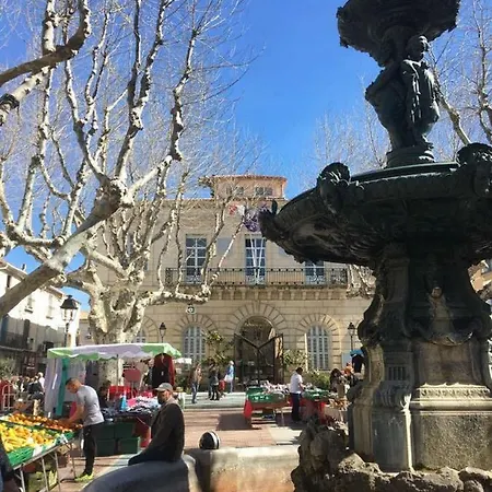 13 Rue De La Pyramide Bel * Mèze